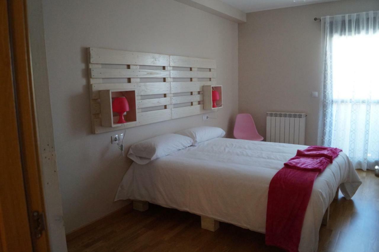Apartamento Turistico “El Yugo” Arguedas Bagian luar foto